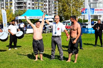 20. Uluslararası Turgut Özal Karakucak Güreşleri Görkemli Bir Açılış Töreniyle Başladı